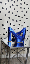 Load image into Gallery viewer, STUART WEITZMAN  METALLIC BLUE PLATFORMS     SZ 9.5, BEST FITTING 8.5

