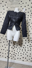 Load image into Gallery viewer, TALBOTS BOX PRINT BLAZER     SZ 8
