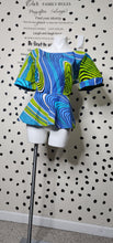 Load image into Gallery viewer, BLUE/LIME FREE PEPLUM TOP     SZ LRG FITTING (12/14)
