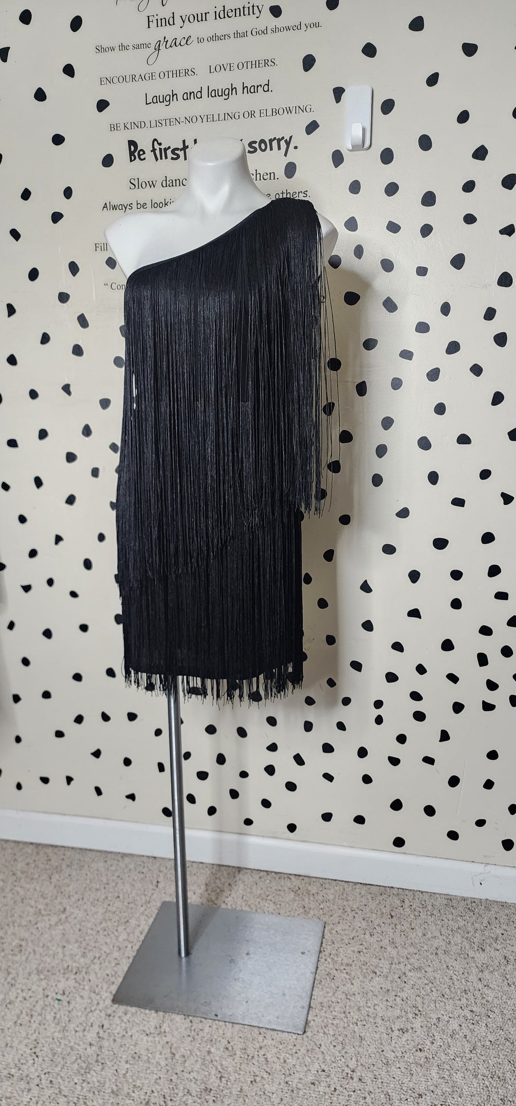 NWT MAINSTRIP FRINGE DRESS     SZ LRG, RUNS SMALLER(BEST FITTING SZ MEDIUM)