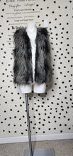 Load image into Gallery viewer, H&amp;M FAUX FUR VEST
