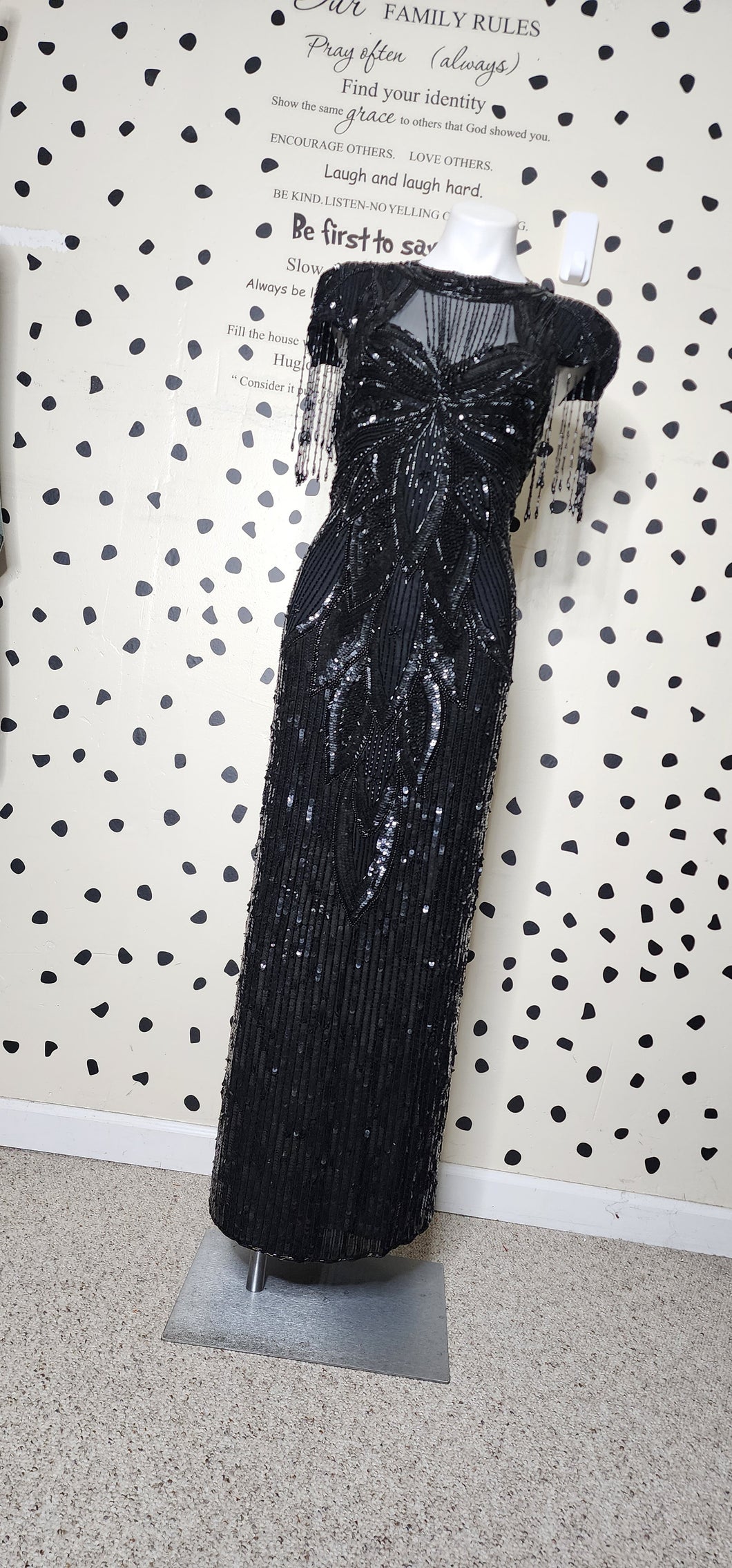 FULLY SEQUIN AND BEADED VINTAGE DRESS      SZ LRG