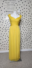 Load image into Gallery viewer, DAVIDS BRIDAL OFF SHOULDER FORMAL DRESS       SZ 14 (BEST FITTING SZ 10/12)
