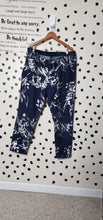 Load image into Gallery viewer, DENIM AND SILVER DEISGN JEAN      SZ 22
