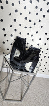 Load image into Gallery viewer, BAMBOO PATENT LEATHER BAMBOO HEELS    SZ 8.5-9
