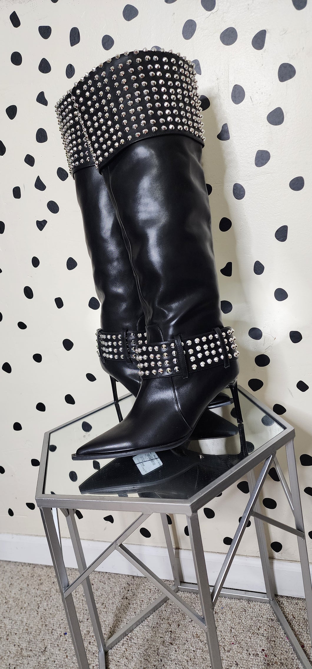 NEW AZAELA WANG STUDDED BOOTS      SZ 11