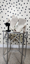 Load image into Gallery viewer, PAZZLE CREAM HEELS      SZ 10
