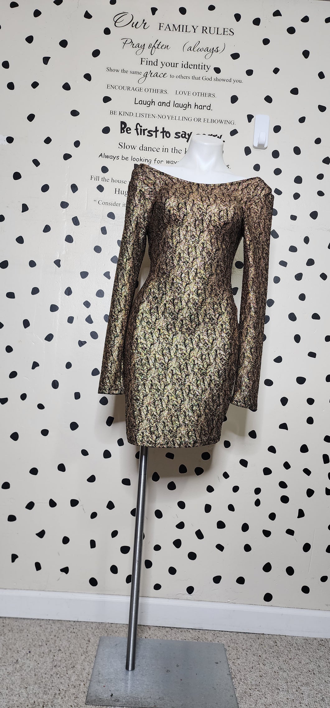 HAUTE MONDE ROSE GOLD DRESS     SZ LRG