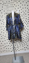 Load image into Gallery viewer, ORIENTAL DUSTER     SZ MED-LARGE
