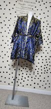 Load image into Gallery viewer, ORIENTAL DUSTER     SZ MED-LARGE
