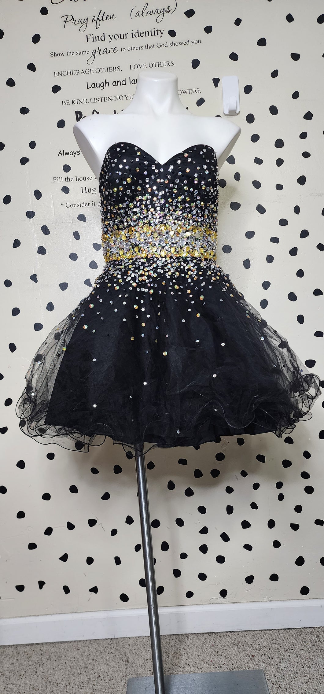 MORI LEE STONED DRESS      SZ 16, RUNS SMALL (BEST FITTING SZ 10)
