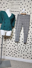 Load image into Gallery viewer, MICHAEL KORS JEGGINGS        SZ LRG (10)

