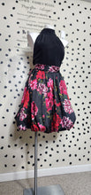 Load image into Gallery viewer, NEW YORK &amp; COMPANY FLORAL DRESS        SZ XL
