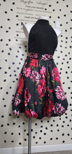 Load image into Gallery viewer, NEW YORK &amp; COMPANY FLORAL DRESS        SZ XL
