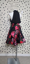 Load image into Gallery viewer, NEW YORK &amp; COMPANY FLORAL DRESS        SZ XL
