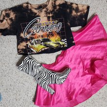Load image into Gallery viewer, PINK SHORTS/CAMERO TEE  2 PIECE SET       SZ 8/10 FIT
