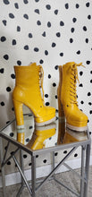 Load image into Gallery viewer, AZAELA WANG PLATFORM HEELS       SZ UK 7.5= US 9
