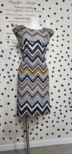 Load image into Gallery viewer, MADISCON LEIGH DRESS       SZ 14
