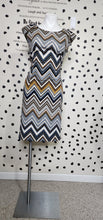 Load image into Gallery viewer, MADISCON LEIGH DRESS       SZ 14
