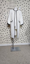 Load image into Gallery viewer, KASPER LONG WHITE OPEN FRONT BLAZER      SZ UNTAGGED (FIT SZ 8-10)

