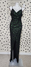 Load image into Gallery viewer, WINDSOR SEQUIN DRESS      SZ MED
