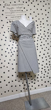 Load image into Gallery viewer, NWT LANE BRYANT STRIPE DRESS        SZ 22
