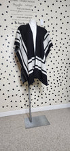 Load image into Gallery viewer, LOFT PONCHO     SZ ONE SIZE
