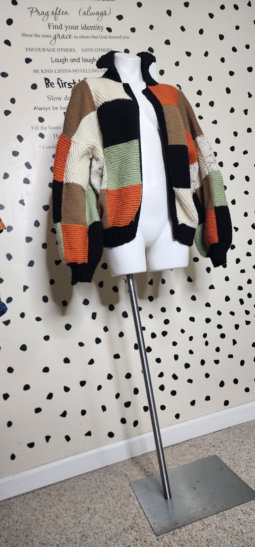 BOX PRINT MULTICOLOR KNIT SWEATER    SZ LRG-2X FIT