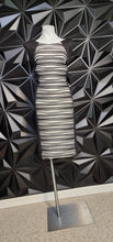 Load image into Gallery viewer, ASHLEY STEWART BODYCON DRESS     SZ 22

