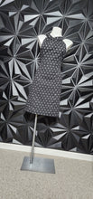 Load image into Gallery viewer, WHITE HOUSE BLACK MARKET POLKA DOT DRESS      SZ 6
