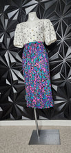 Load image into Gallery viewer, SAG HARBOR COLORFUL PLEATED SKIRT    SZ 12-14
