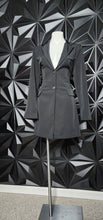 Load image into Gallery viewer, LONG BLACK BLAZER      SZ UNTAGGED, BEST FIT SZ MEDIUM

