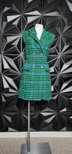 Load image into Gallery viewer, FUTURE COLLECTIVE HOUNDSTOOTH VEST  SZ UNTAGGED, BEST FIT SZ SMALL (6/8)
