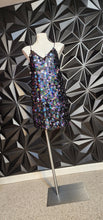 Load image into Gallery viewer, BOOHOO BIG SEQUIN DRESS          SZ 8
