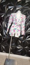 Load image into Gallery viewer, FIRST OPTION FLORAL PRINT BLAZER      SZ LRG (10/12)

