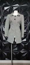 Load image into Gallery viewer, TAHARI HOUNDSTOOTH JACKET      SZ 10
