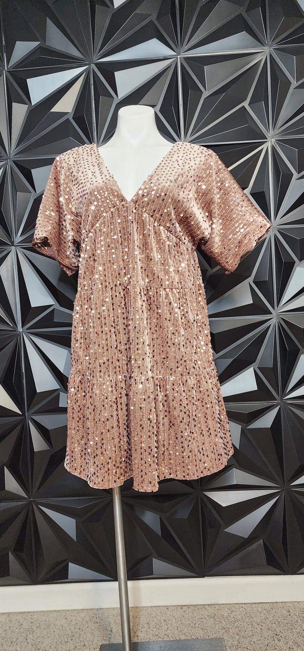 WISHLIST SEQUIN BABY DOLL DRESS      SZ SM/MED