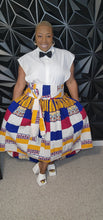 Load image into Gallery viewer, Ethnic print skirt/white top 2 piece set    sz lrg-2x
