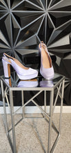 Load image into Gallery viewer, PAOLO PURPLE CHUNKY HEELS       SZ 9.5
