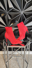Load image into Gallery viewer, NEW MIA RED HEELS       SZ 8.5
