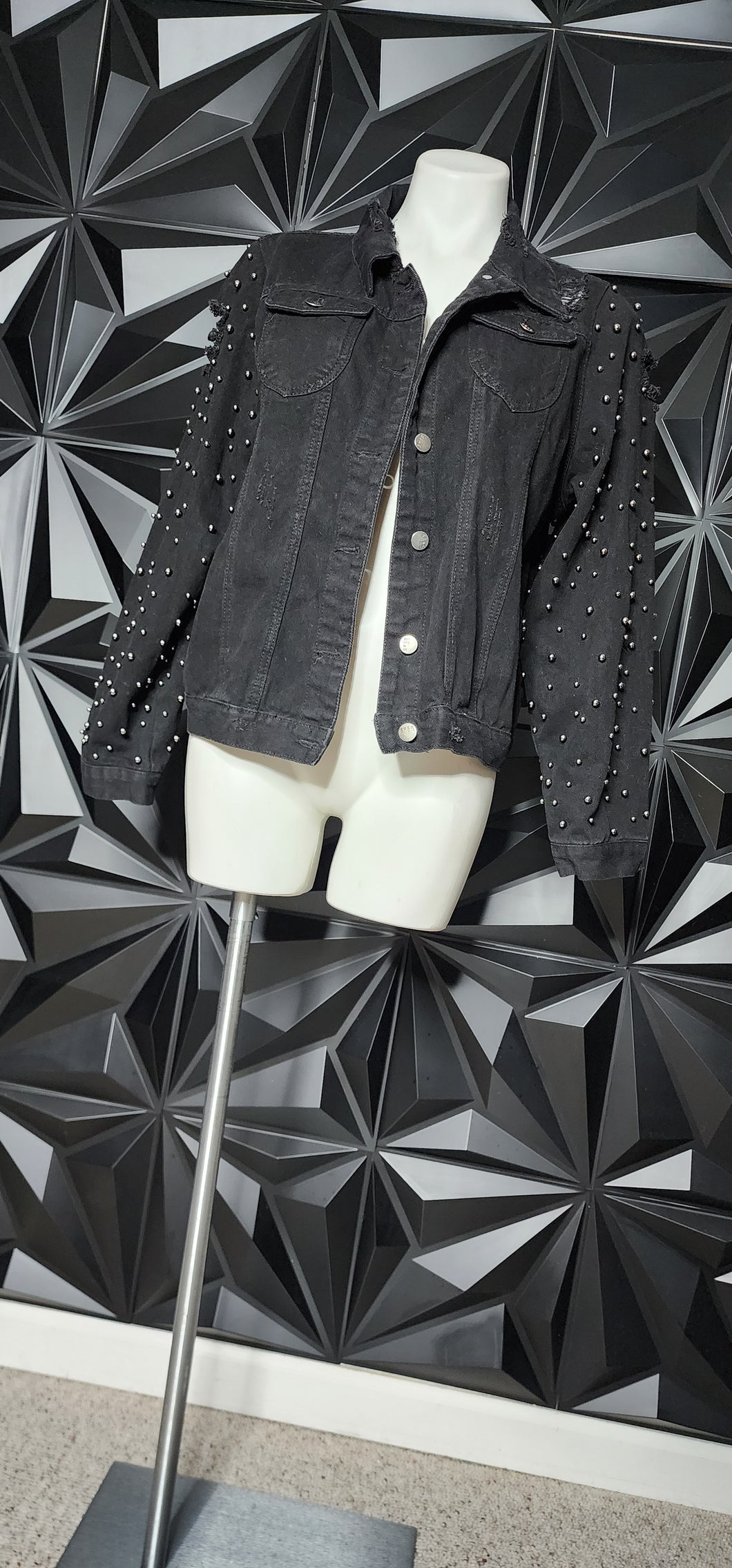 BETWEEN US DISTRESS STUDDED JACKET     SZ LRG