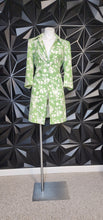 Load image into Gallery viewer, ANN TAYLOR LOFT BLAZER       SZ 8
