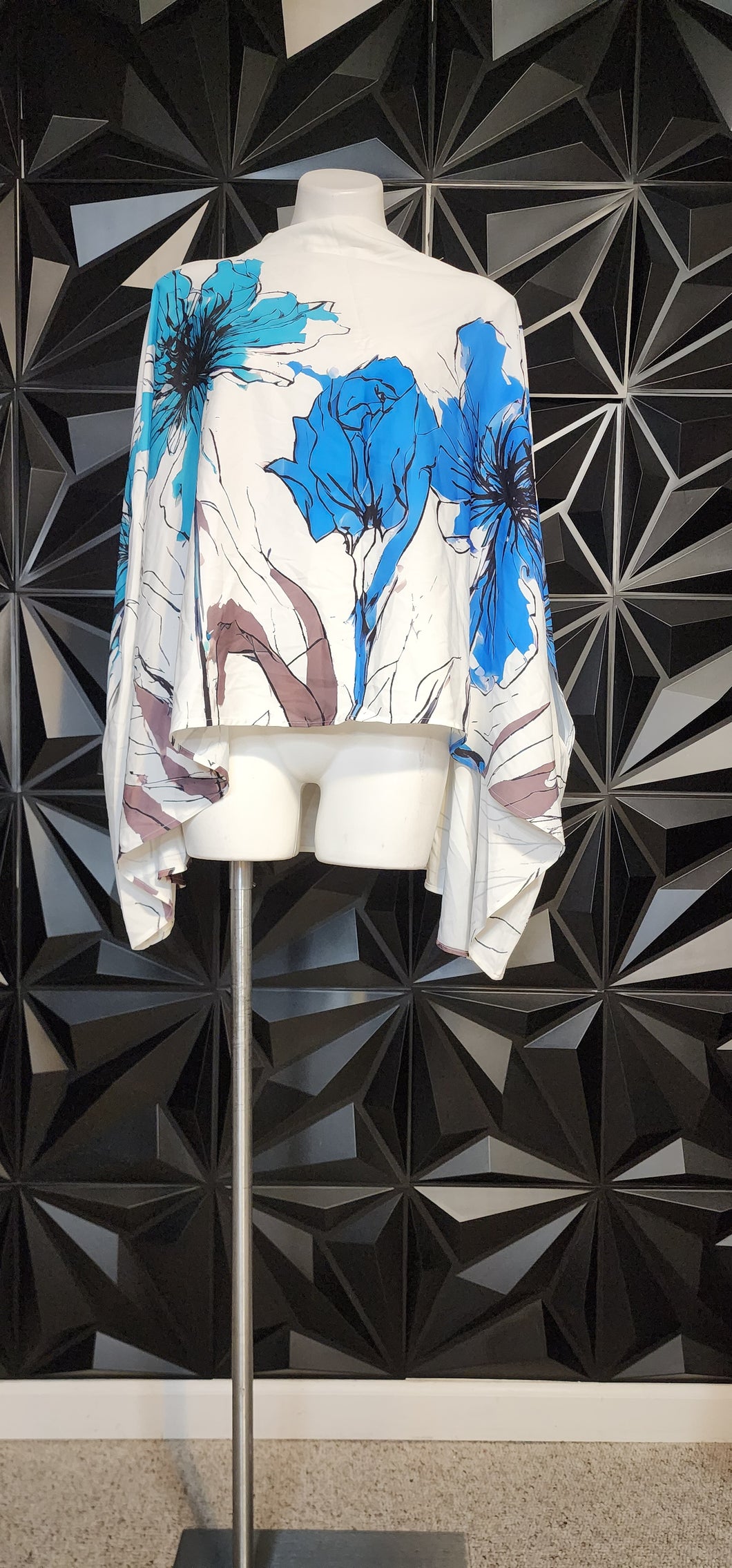 PONCHO TOP      SZ ONE SIZE