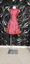 Load image into Gallery viewer, SARAH CAMPBELL MULTICOLORED DRESS        SZ 8
