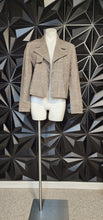 Load image into Gallery viewer, ADDY P PLAID PRINT CROP BLAZER     SZ MED
