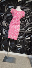 Load image into Gallery viewer, NEW YORK &amp; COMPANY DRESS        SZ MED-LRG
