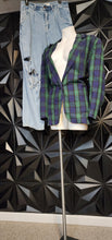 Load image into Gallery viewer, EXTRA CLASSIC PLAID BLAZER        SZ MEDIUM
