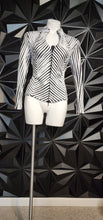 Load image into Gallery viewer, T&amp;W MESH STRIPE BLAZER       SZ SMALL-MEDIUM
