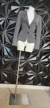 Load image into Gallery viewer, EXPRESS BOX PRINT BLAZER      SZ MEDIUM
