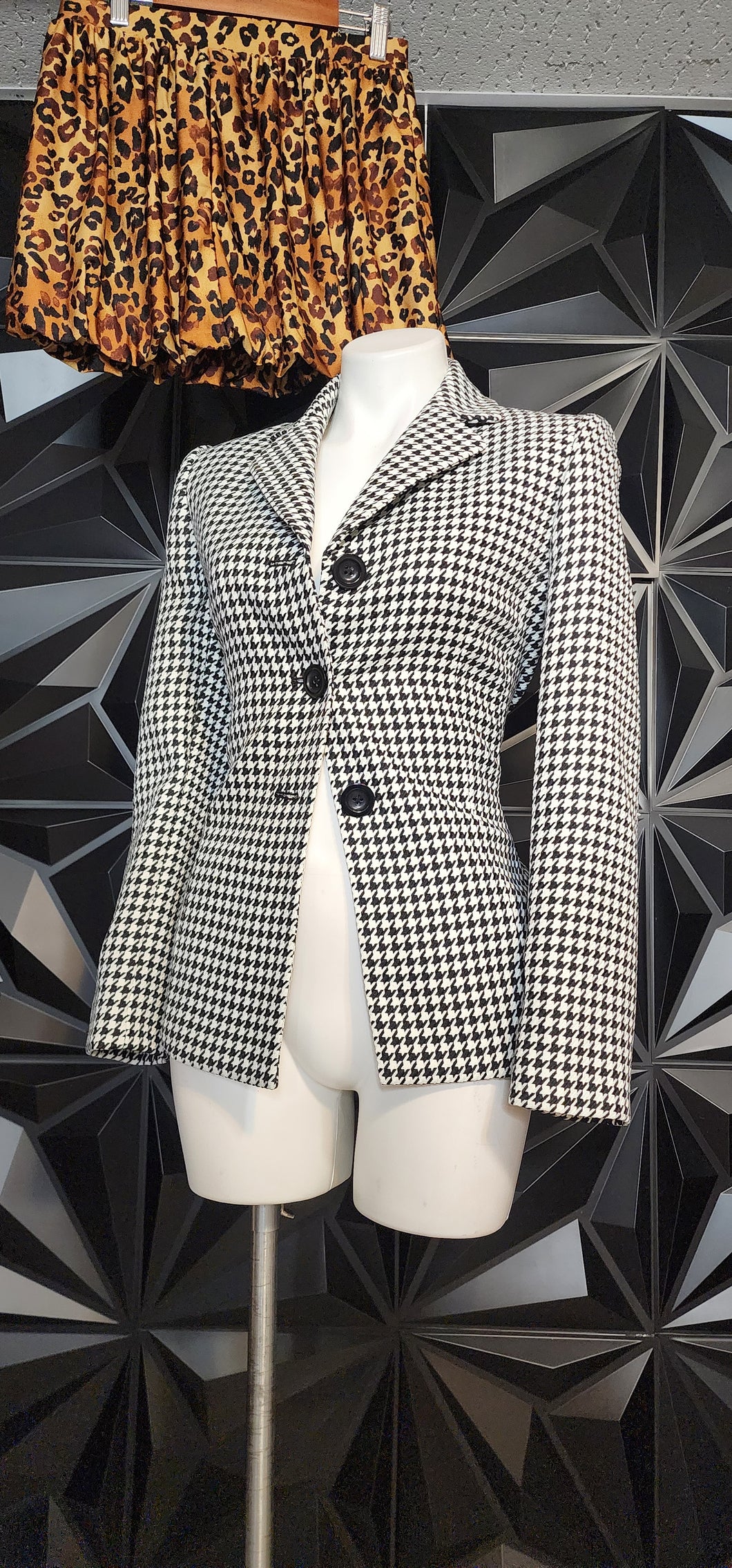 JONES STUDIO HOUNDSTOOTH BLAZER       SZ 6